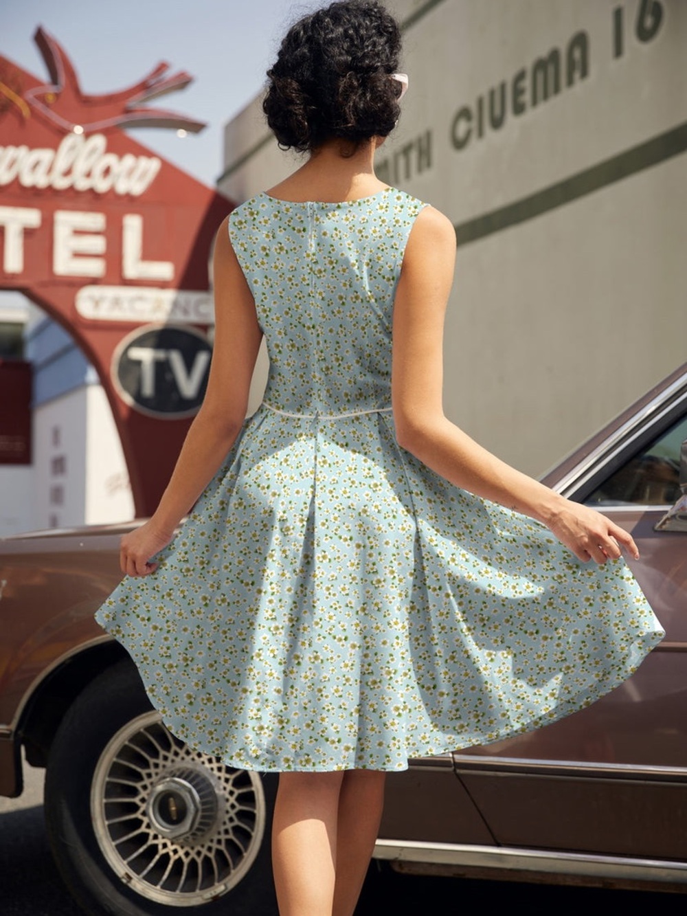 NWT Retrolicious Elizabeth Dress Petite Floral - Picture 3 of 10